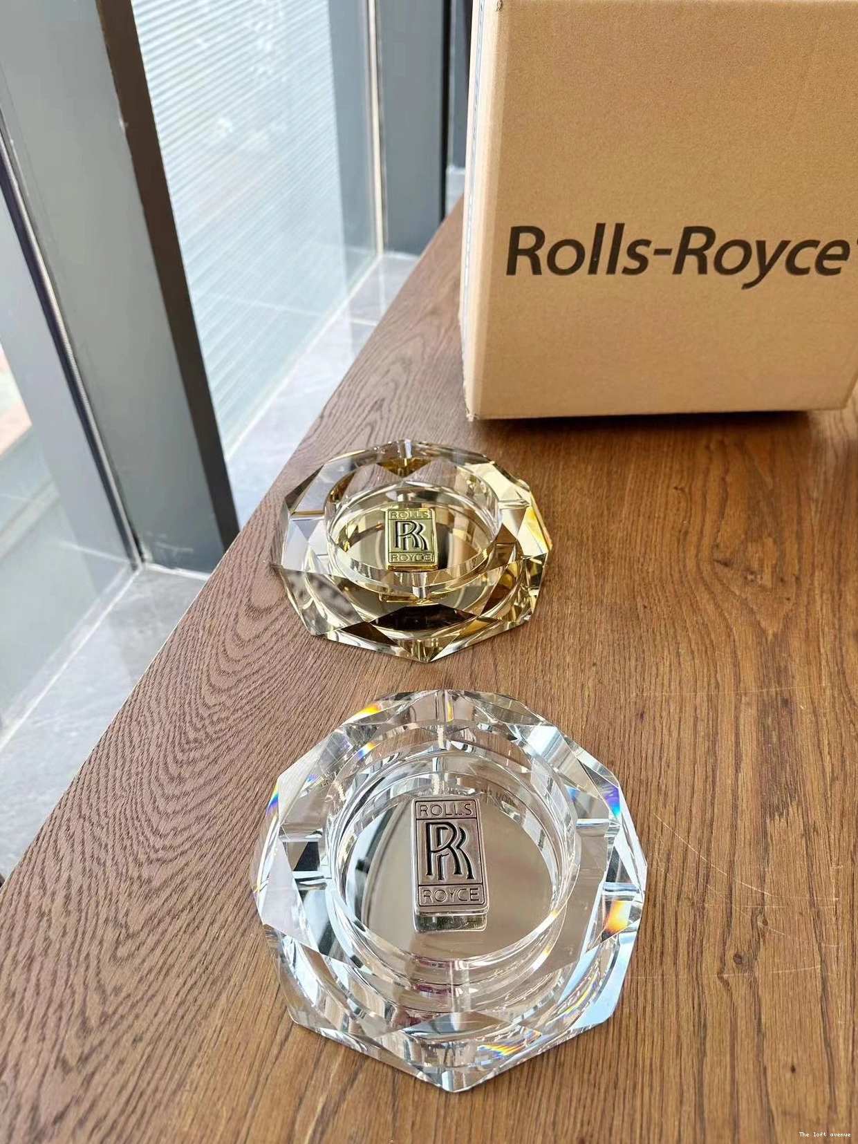 ROUND ROYCE ASHTRAY ROLLS 0819